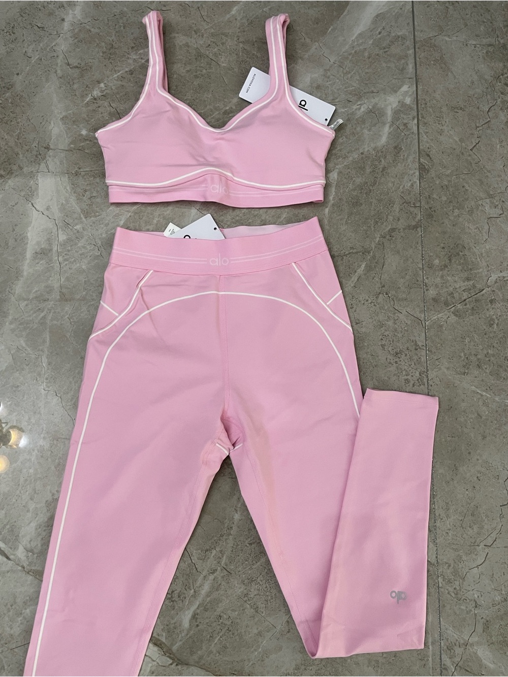 ALO Yoga Pink Sports Bra and Leggings Set with White Piping